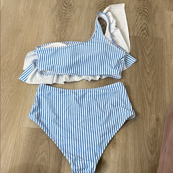 Blue and White Striped One-Shoulder Bikini - Picture 2 of 2